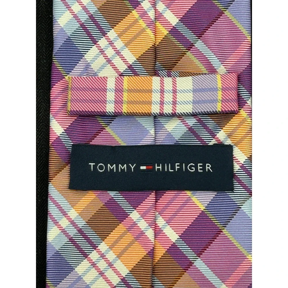 Tommy Hilfiger Pink Plaid Silk Tie‎ Preppy Coastal Prep Old Money Tie Belt 3.25
